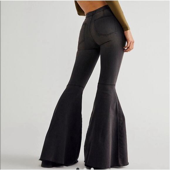 Free People Just Float On Super Flare Stretch Jeans Washed Black Women’s Size 26 - Picture 2 of 12